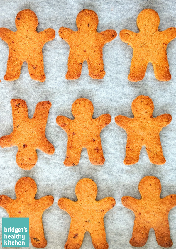 Gingerbread cookies + Sugar-free Royal Icing